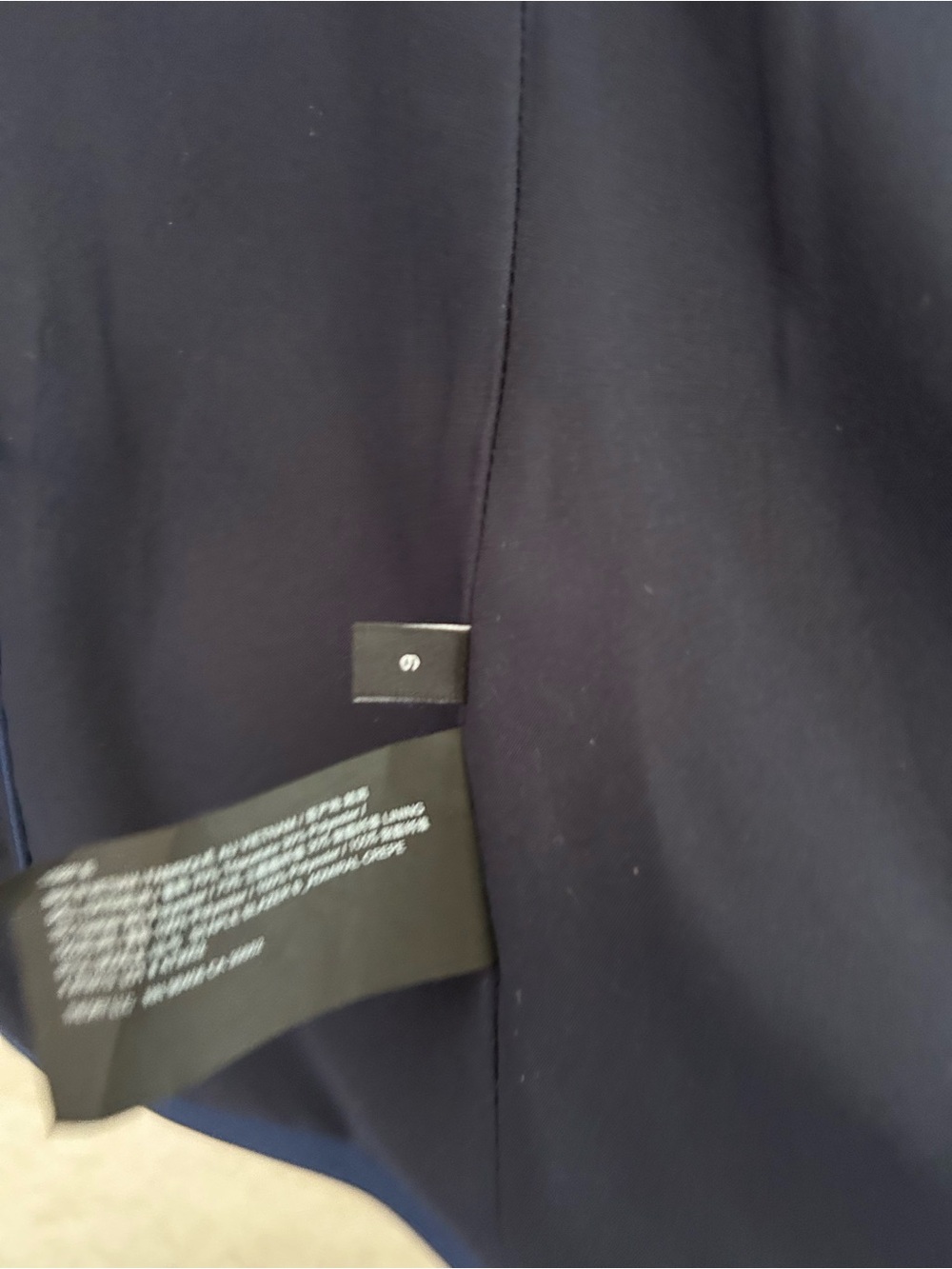 Timeless classic design $495 Theory Staple one button blazer size 6 - Picture 9 of 9